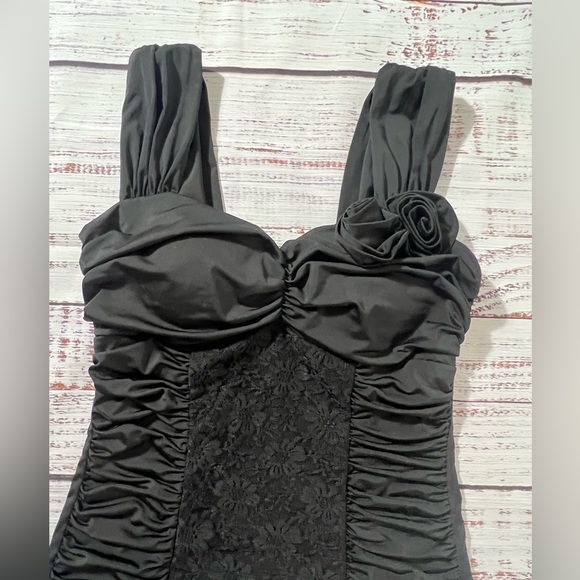 Kouture by Kimora black fitted sleeveless top with rouching black medium - Picture 2 of 5